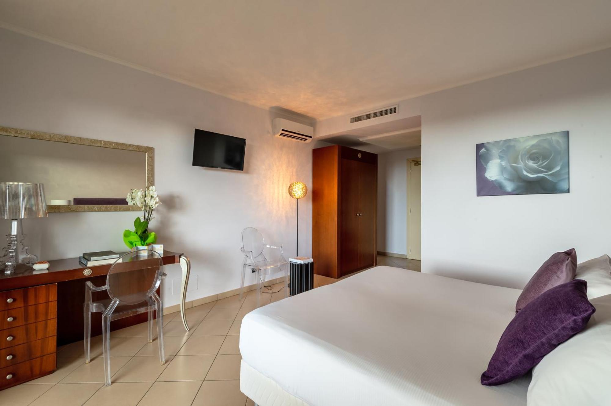 Grand Hotel Sofia Ното Стая снимка